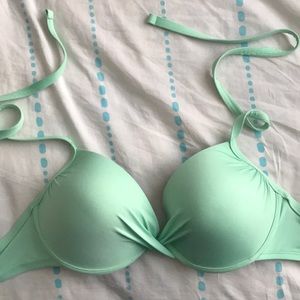 Aqua push-up bikini top